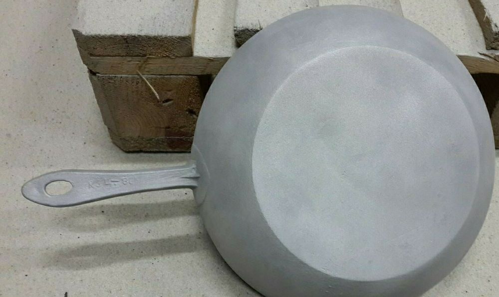 Очистка Казанов, сковорода пескоструем