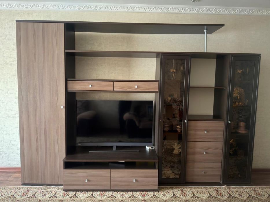 Продам стенку в гостинную
