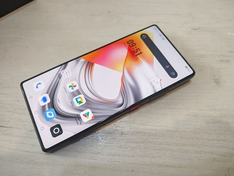 Отличен NUBIA Z70 ULTRA 5G 16 GB RAM 512GB ROM

Цвят-Bl