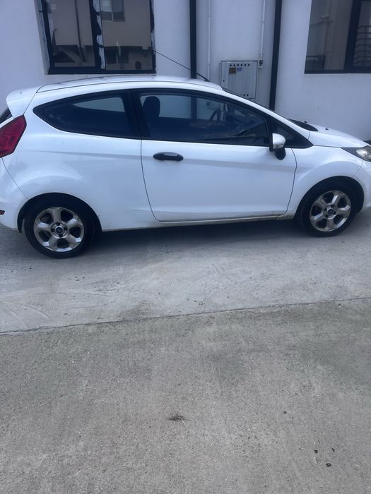 FORD Fiesta 2010 — imagine 4