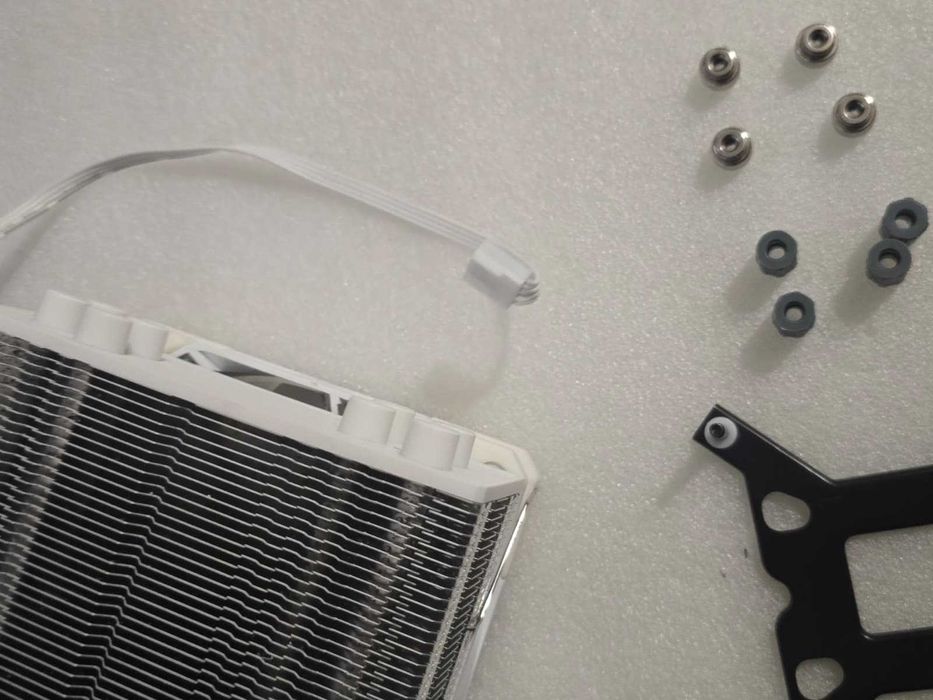 Cooler CPU ID-COOLING SE-214-XT White 180W TDP 4Heatpipes PWM 120mm