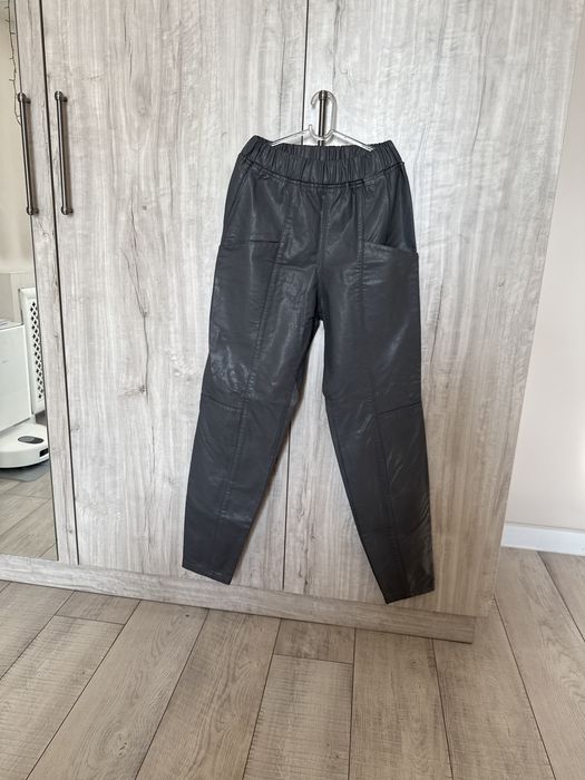 Штаны vezze итальянские эко кожа размер s (одевала 2 раза)