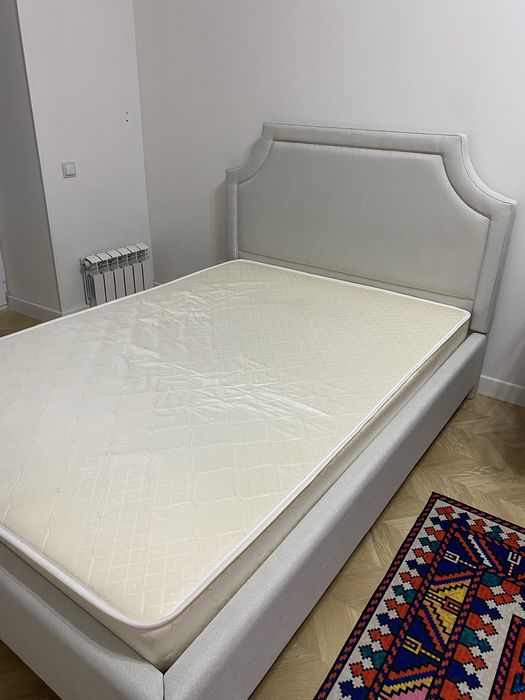 кровать с ортопедическим матрасом