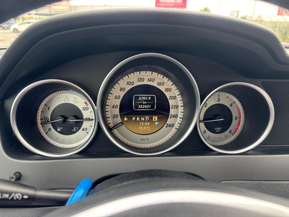 MERCEDES-BENZ C-Class 2012 — imagine 3
