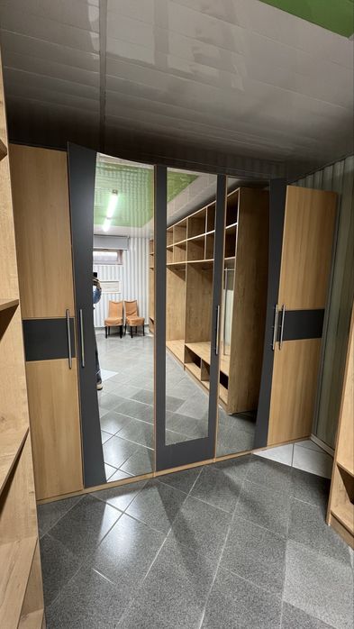 Шкаф для гардероба 2,17 × 2,44 м