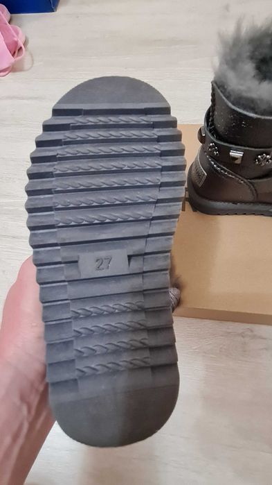 Продам угги натуралка