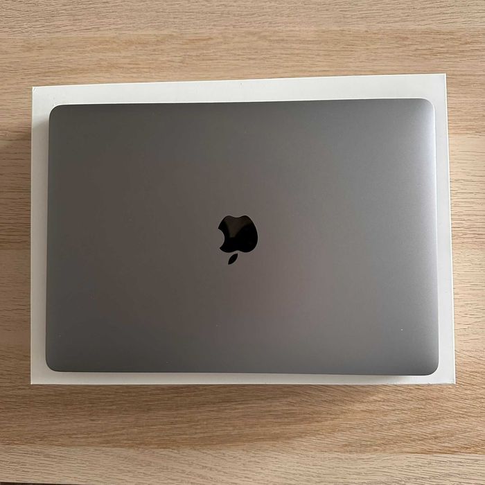 Apple Macbook Pro M2 2022 - 512GB - 8GB RAM - Touchbar - IMPECABIL