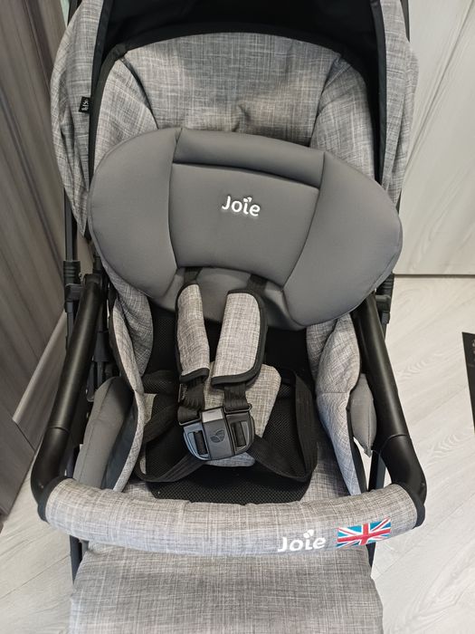 Коляска Joie серая