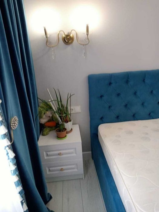 Продам двуспальную кровать