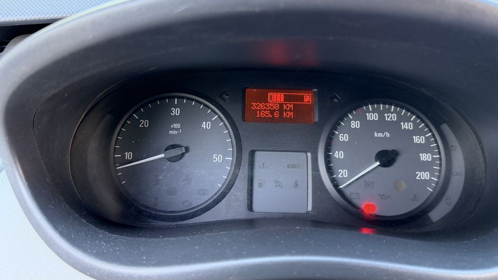 Opel Vivarp 2011. 115 cp