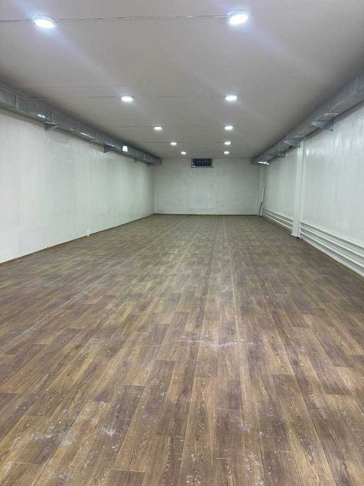 Чукурсай. Сдам в аренду фарм.склады площадью 411, 306, 253кв.м.