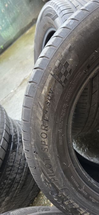 Гуми 4бр 235/60/18 - 1бр  - 135лв