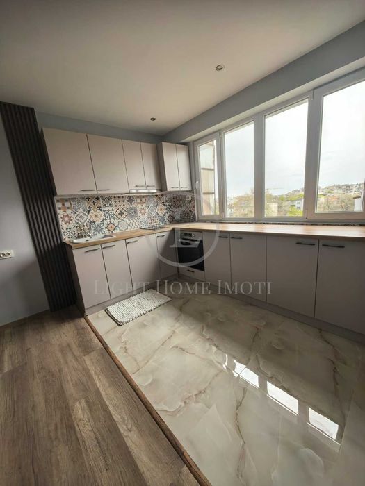 Продава се Тристаен апартамент в Пловдив, Кючук Париж - 64 кв.м за 1179 €/кв.м - Снимка #3