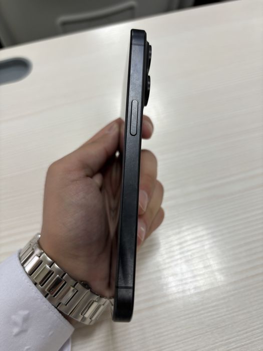 Продам Iphone 15pro