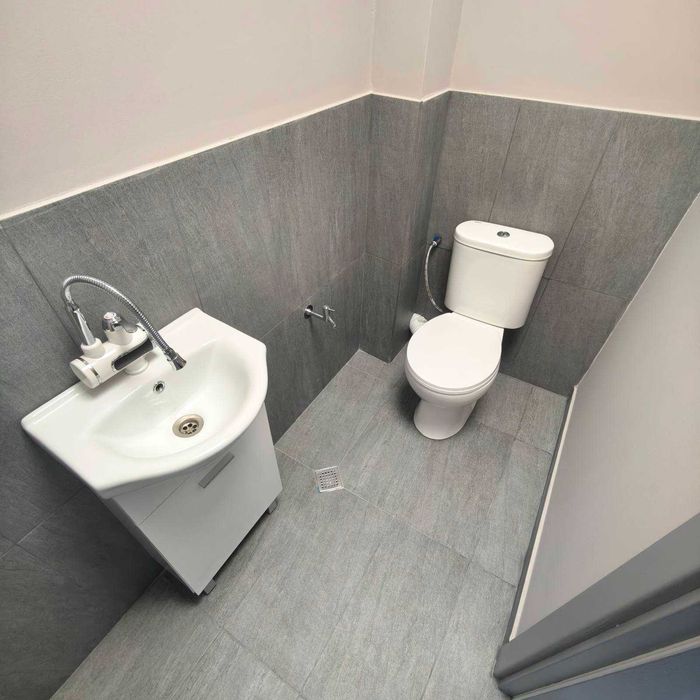 Магазин на оживена улица -  от собственик 180 кв.м