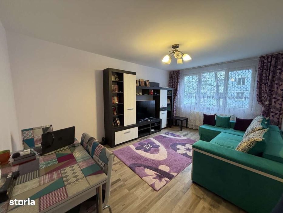 Apartament 4 camere, balcon, Rahova