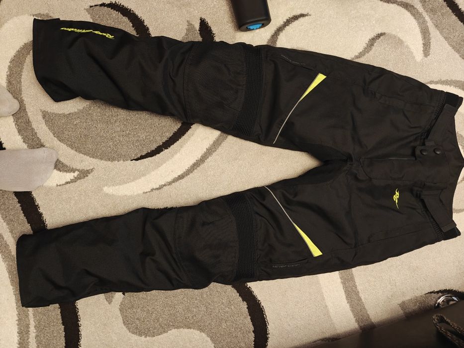 Vand geaca si pantaloni moto