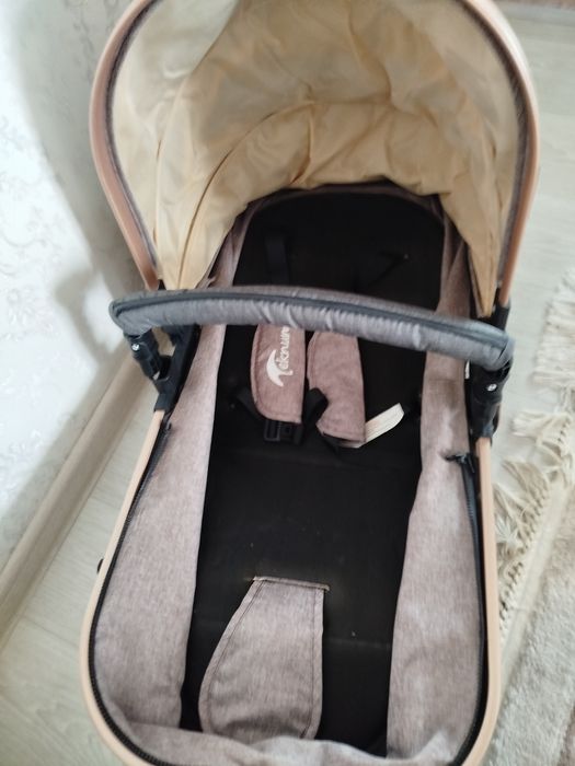 Продам коляску teknum