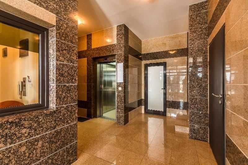 Продава се Четиристаен апартамент в София, Малинова долина - 120000 кв.м за 2 €/кв.м - Снимка #5