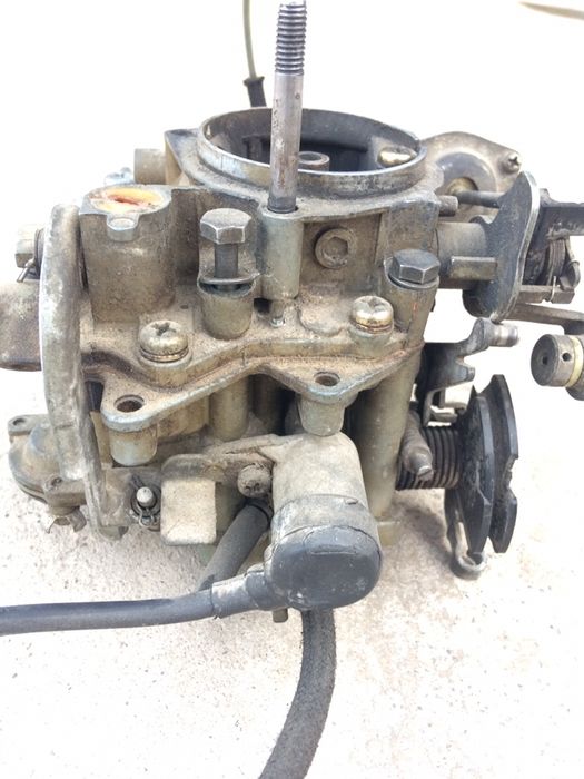 Audi 1,8 Корбиратор