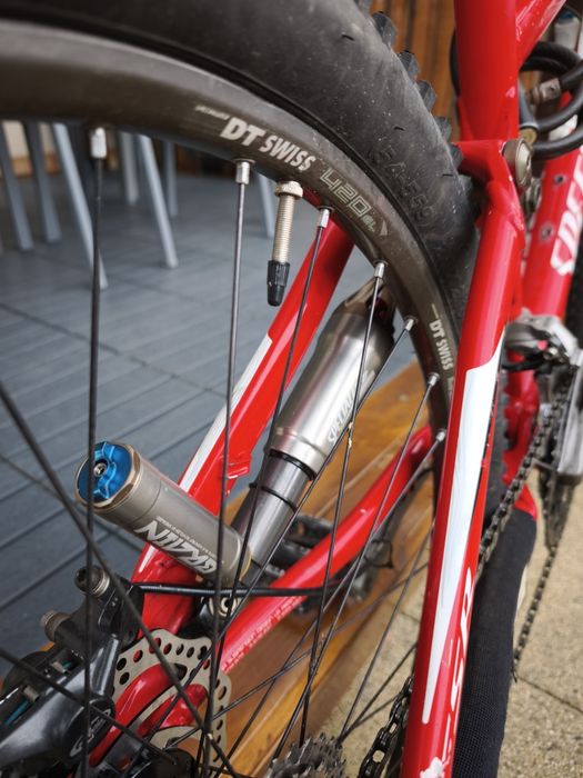 Vând Bicicleta Specialized Epic Expert L,  M5 2008