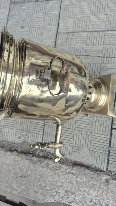 Продам самовар Царизом. 19 век. Латунь.