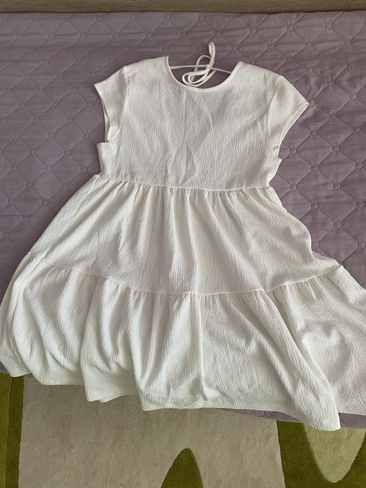 Лятна бяла рокля Bershka