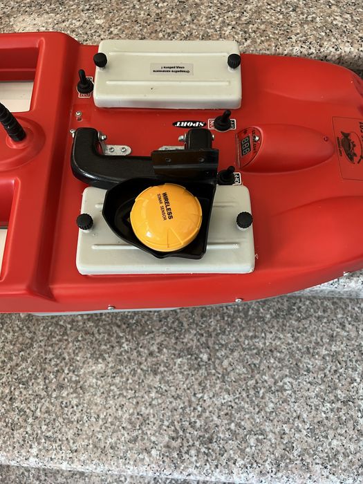 Лодка за захранка ZONDA