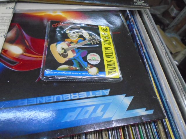 струны на 6 -струнную гитару для гитары