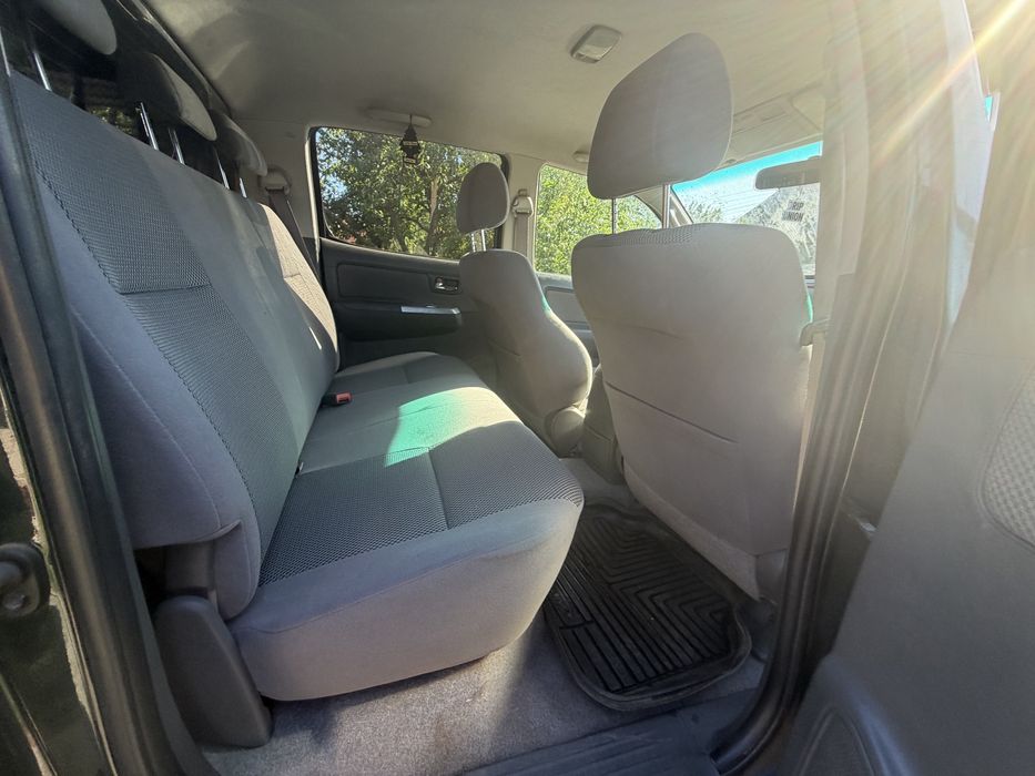 Toyota hilux 3.0 invincible