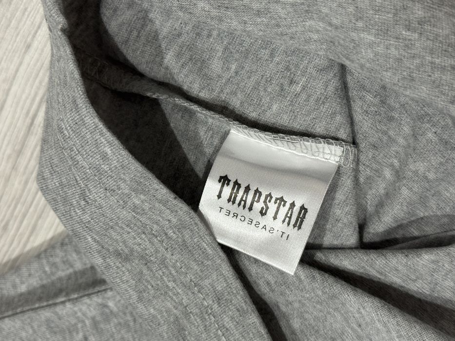 Tricou Trapstar gri