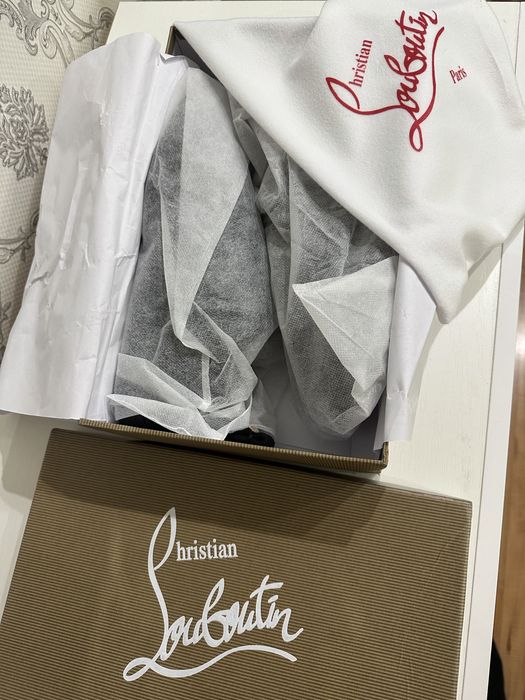 Christian Louboutin обувки