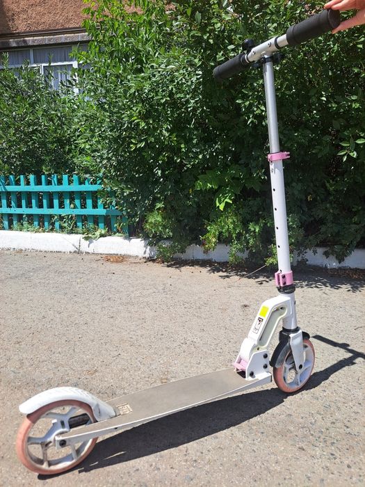 Самокат не трюковой