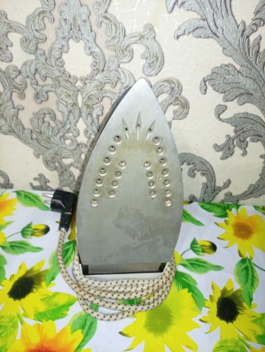 Продаю утюг Panasonic