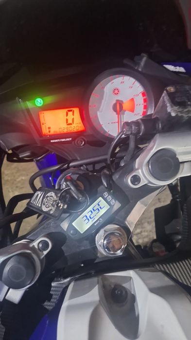 Yamaha yzf R125.