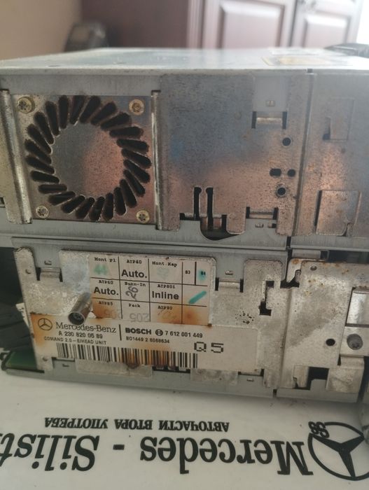 Навигация за Мерцедес-бенц SL (R320)