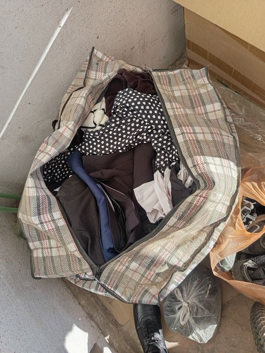 Тегін киімдер мен аяқ киімдер!