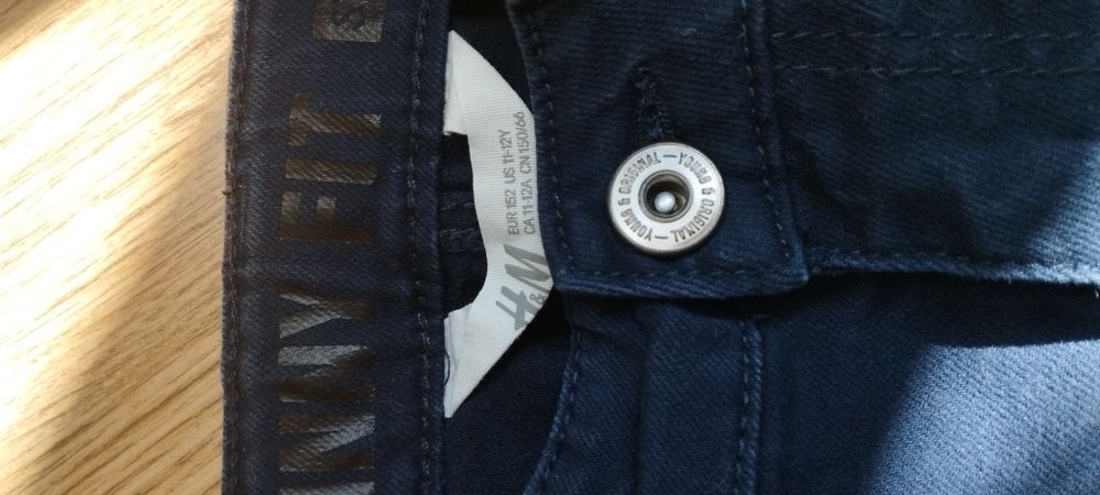 Два чифта дънки и дънково яке лот за 10 лв 146 - 152 см.