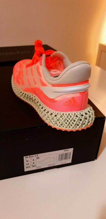 Топ маратонки адидас