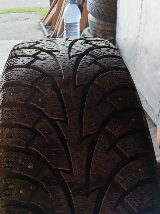 Зимние шины с шипами