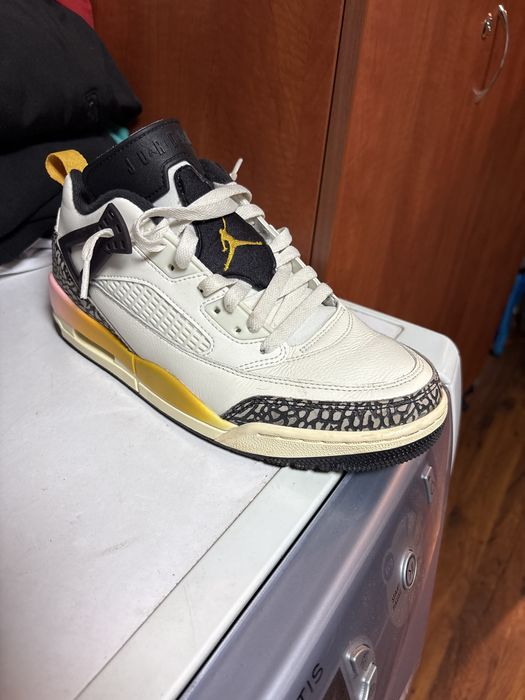Здравейте. Продавам JORDAN SPIZIKE LOW, в отлично състояние като-нови, носени са не повече от 7 пъти.