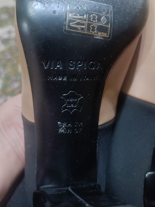 Продам итальянские туфли.
