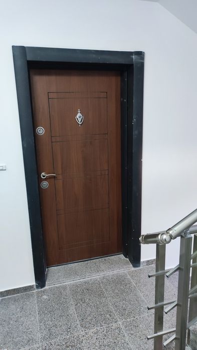 Дава се под наем Тристаен апартамент в Казанлък - 110 кв.м за 150960 € - Снимка #9