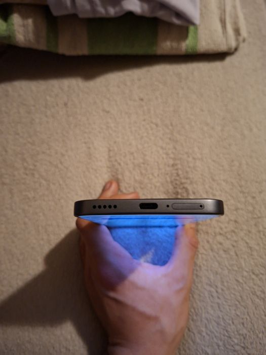 Vând telefon HONOR 400