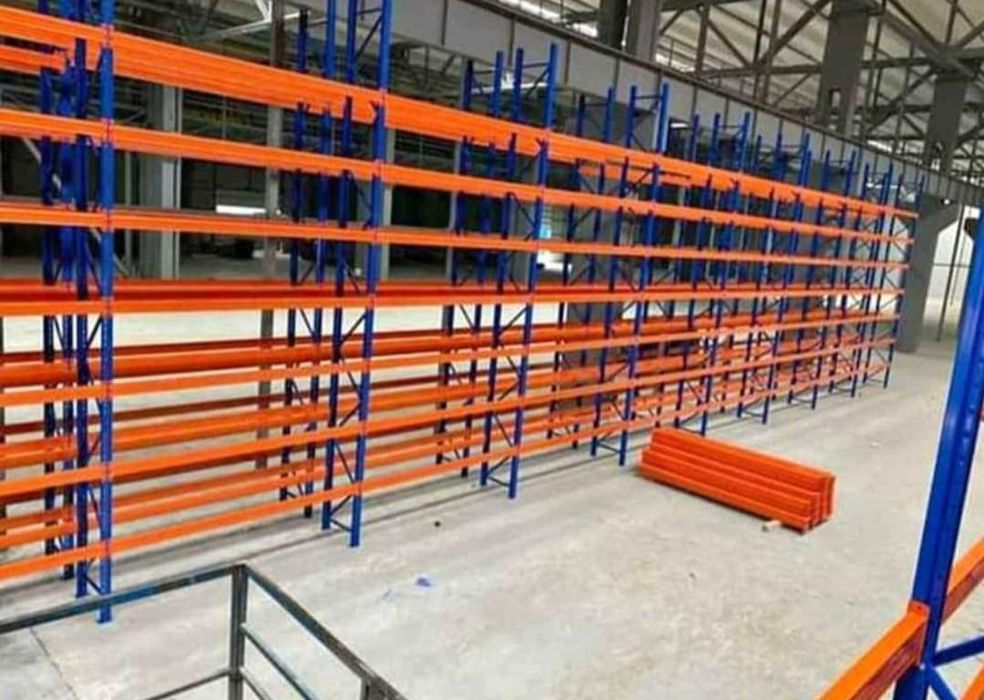 Rafturi metalice profesionale