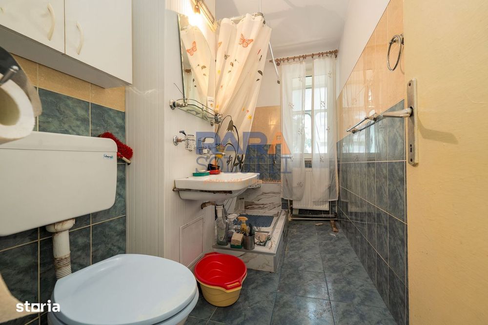 3 camere, etaj 1, lângă Primărie