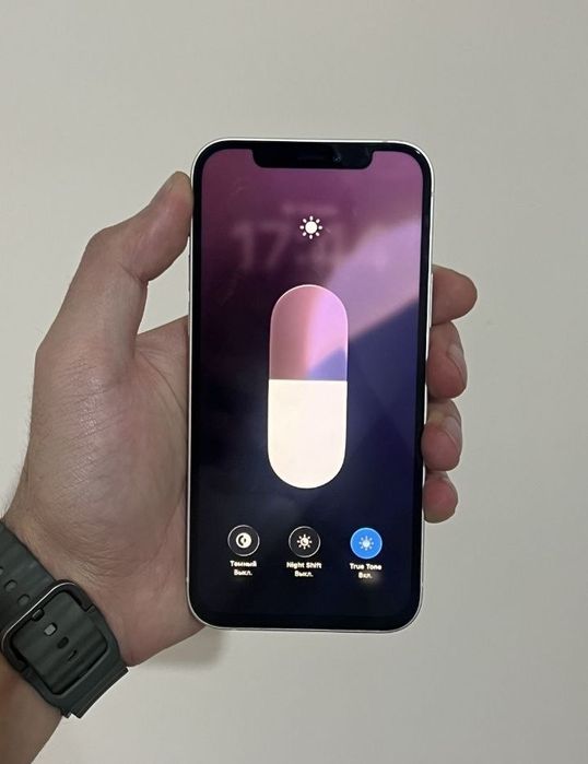 Iphone 12 ideal xolada abmen bor faqat iphonega