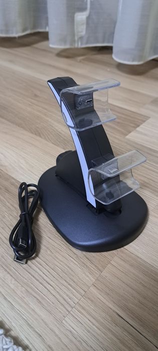 Stand controler ps5 cu încărcare usb c