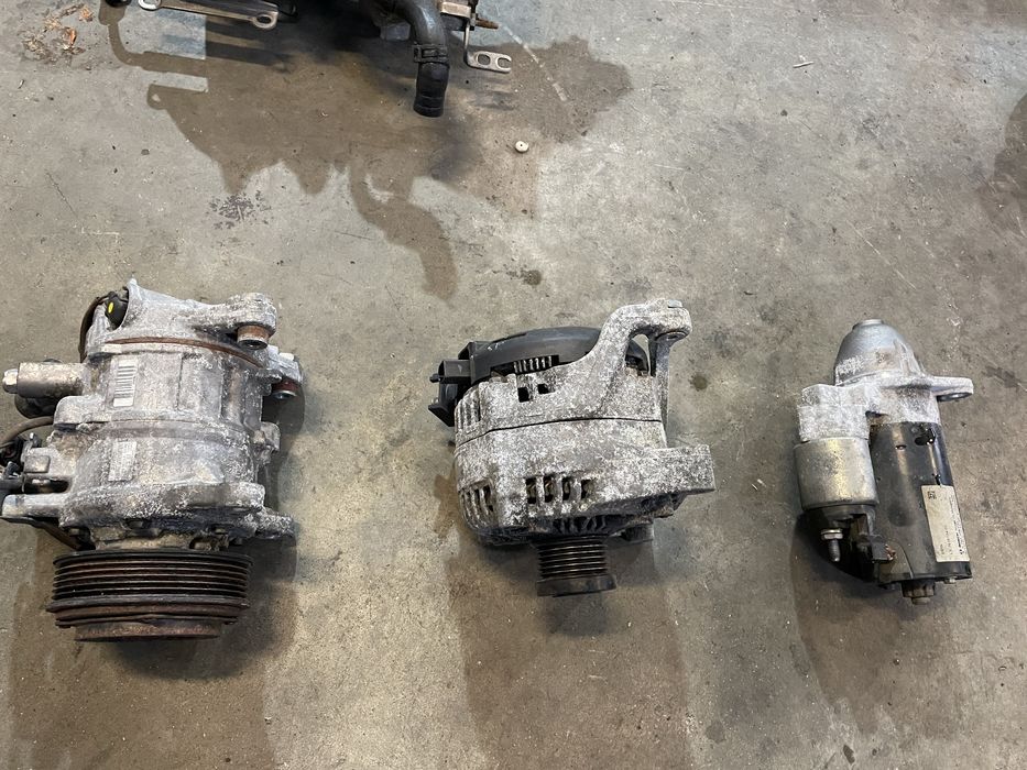 Алтернатор/ компресор/ водна помпа БМВ 2.8и (kompresor n20)