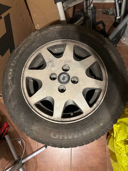 Гуми Kumho Solus 4s 185/65/14 с джанти Lancia